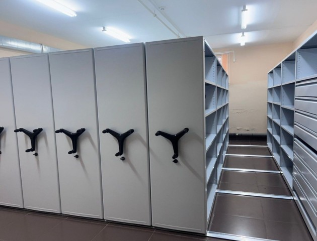 мобильные стеллажи с ящиками для музея