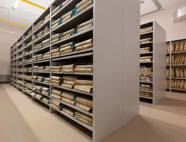 металлические стеллажи для архивохранилища
